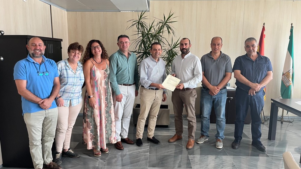 La Junta entrega el título de concesión de explotación a la empresa Minera de Órgiva en el municipio de Berja
