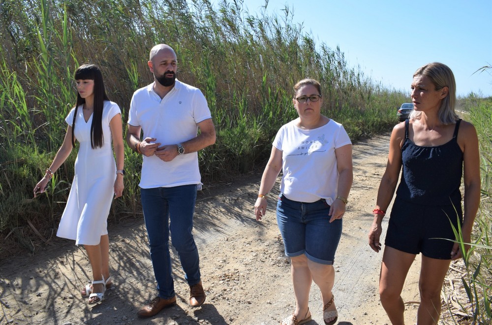 VOX pide al gobierno de El Ejido que “limpie la zona de acceso de la entrada a la playa de los Percheles”