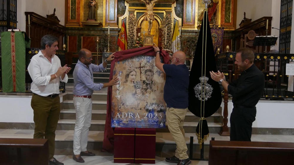 Presentado el cartel anunciador religioso de la Feria y Fiestas de Adra 2023 por la Hermandad de los Patronos