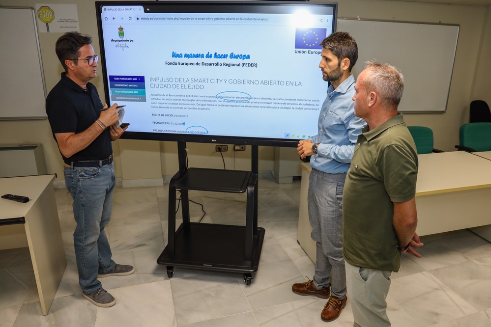 El Ayuntamiento desarrollará acciones formativas orientadas a mejorar la empleabilidad y reducir la brecha digital en colectivos vulnerables