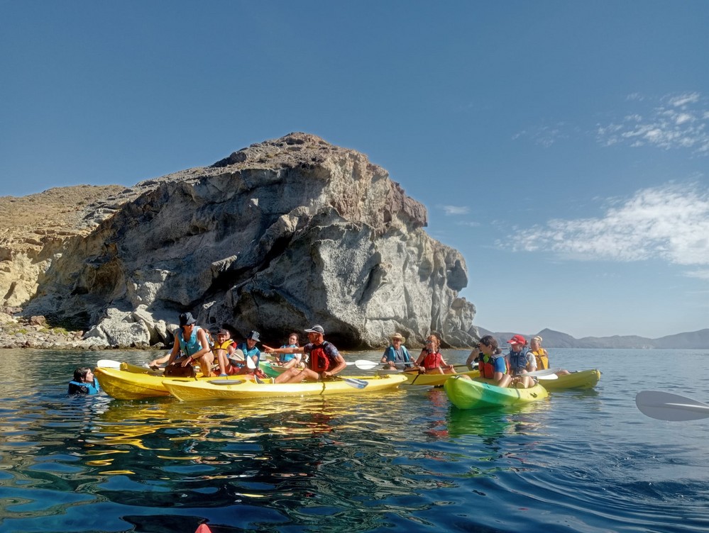 El Ayuntamiento de Roquetas organiza un programa de rutas de senderismo y actividades en la naturaleza