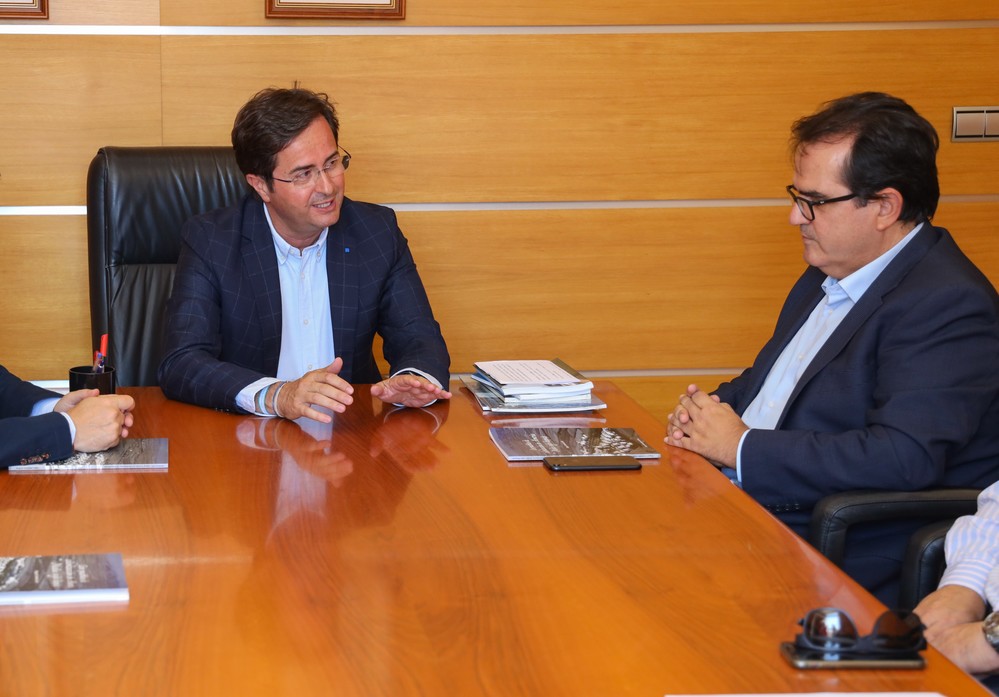 Más de un millón de euros para la mejora de dos tramos de carreteras en Balerma y Matagorda