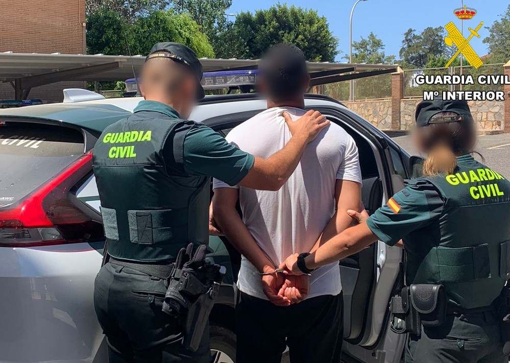 Detienen al asaltante de una vivienda en Balerma