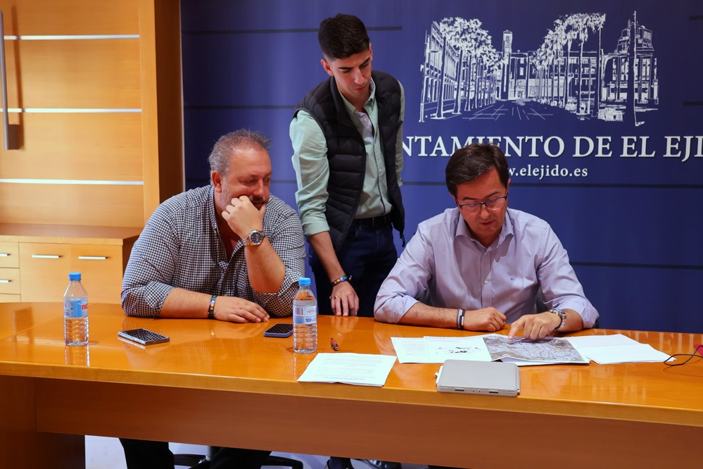 El Ejido adjudica las obras de asfaltado del camino rural de ‘Los Cecilios’ por un importe de casi 220.000 euros