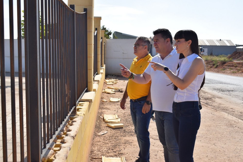 VOX El Ejido solicita vigilancia privada y cámaras para acabar con el vandalismo en los parques de Las Norias y Santa María del Águila