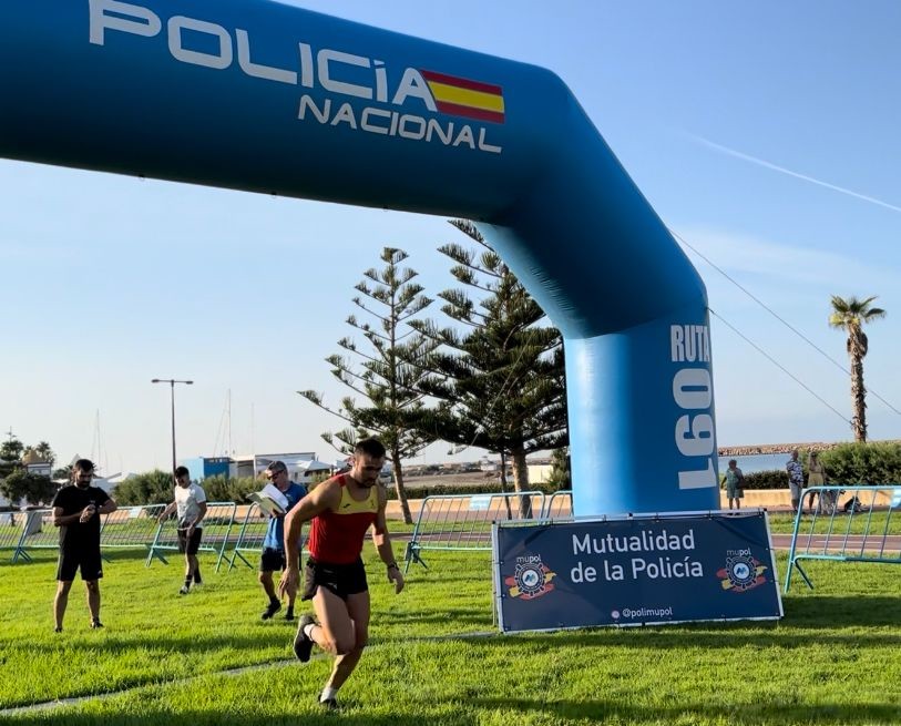 La Policía Nacional celebra el éxito de la tercera edición de la Unconquerable race