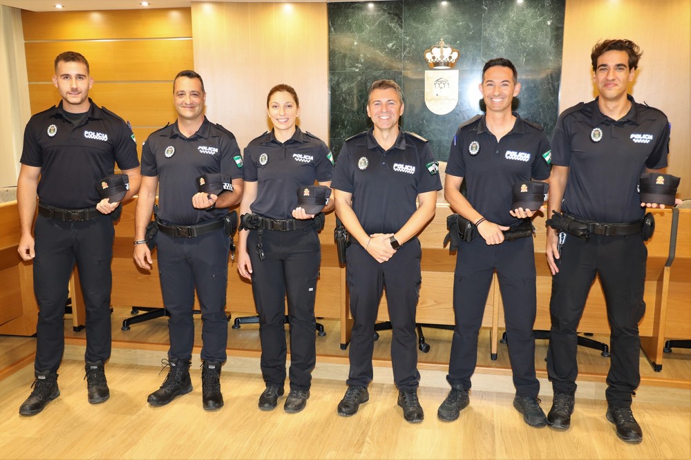 Cinco nuevos agentes se incorporan al cuerpo de la Policía Local de El Ejido