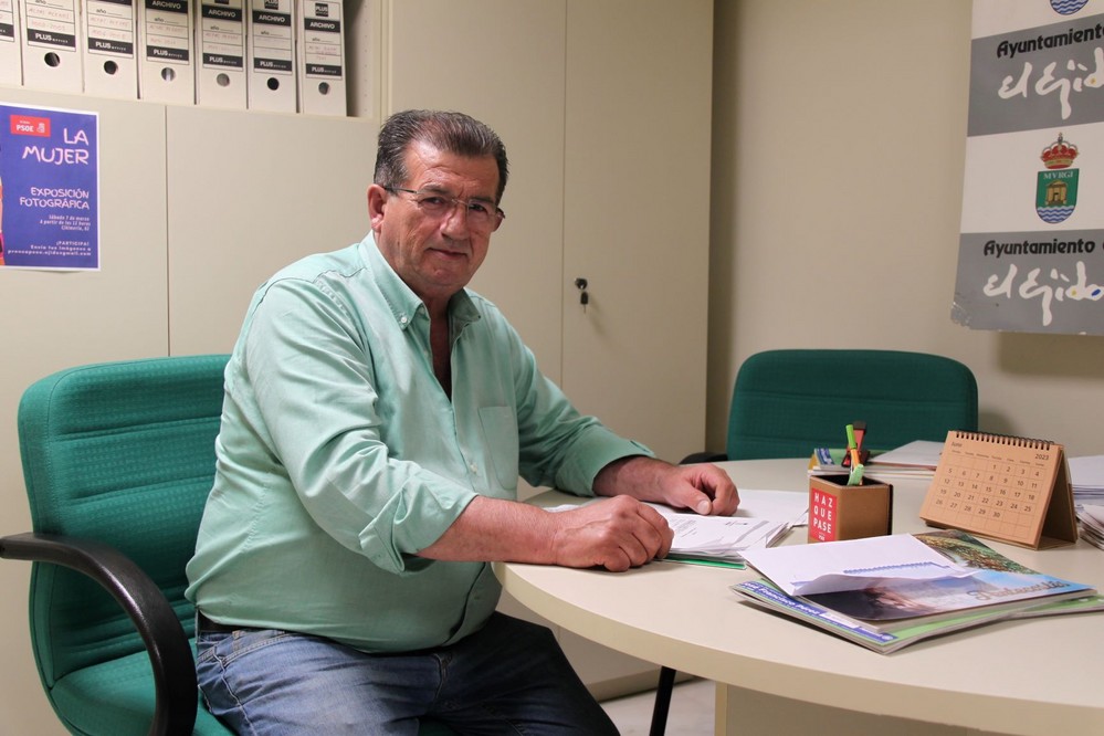 El PSOE pide al alcalde que convoque al Consejo de AMPAS ante un inicio de curso “caótico”