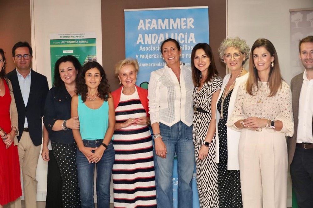 La consejera Loles López inaugura en El Ejido la sede autonómica de Afammer