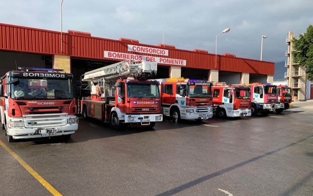 Una mujer embarazada, intoxicada por el humo de un incendio en Roquetas de Mar