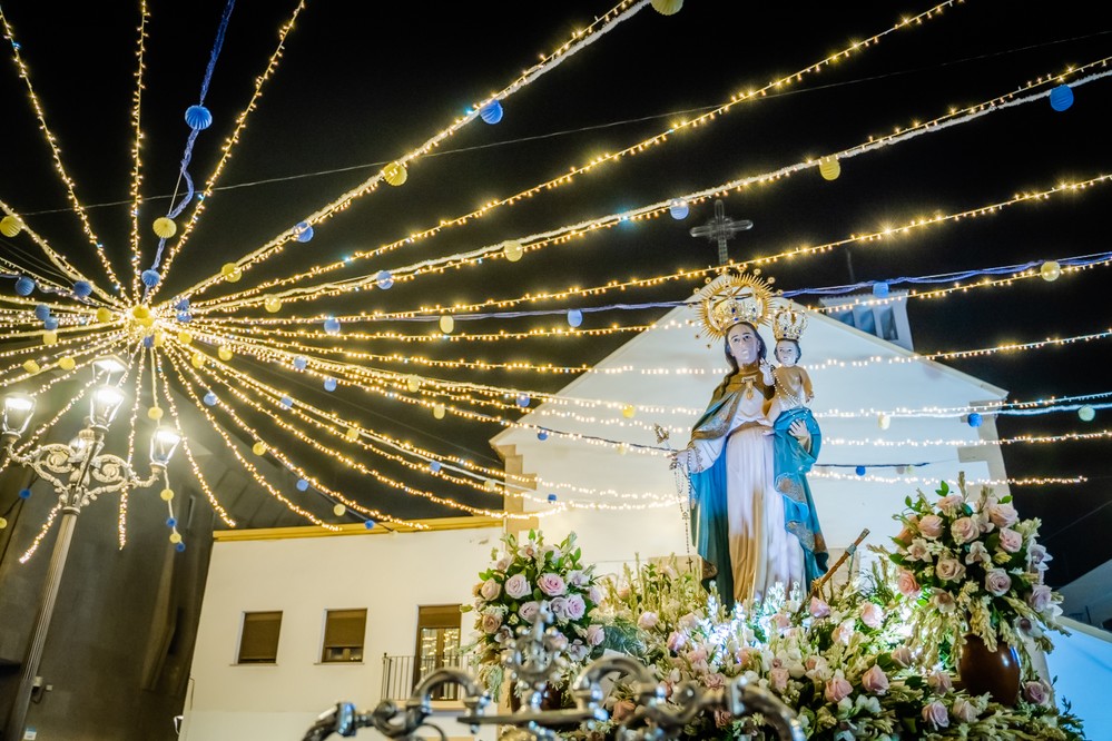 Roquetas de Mar se prepara para las fiestas de la Virgen del Rosario