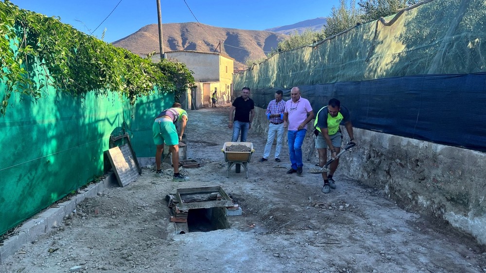 El Ayuntamiento de Berja inicia la primera fase para pavimentar el camino de Balerma
