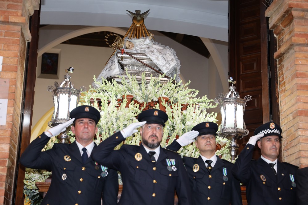 La procesión de la Divina Infantita culmina los actos en honor a la patrona de El Ejido