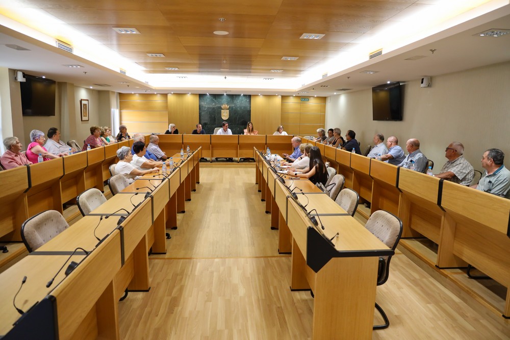 El Ayuntamiento destina una partida de 30.000 euros para ayudar a las asociaciones de mayores de El Ejido