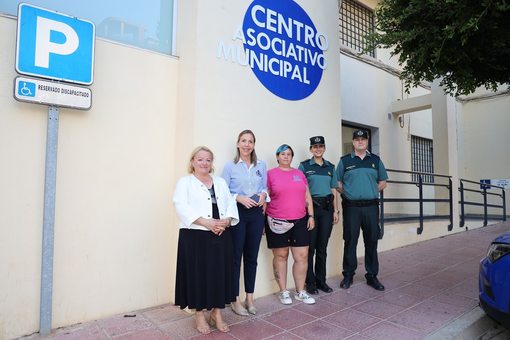 El IMD colabora con la Guardia Civil en un torneo solidario de pádel a favor de la Asociación Cuenta Conmigo