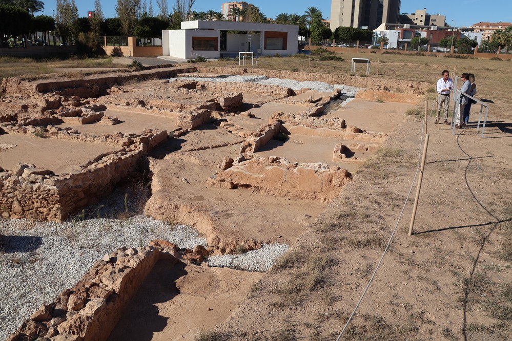 El Ayuntamiento y la Junta perfilan acciones para consolidar a El Ejido como referente cultural y patrimonial