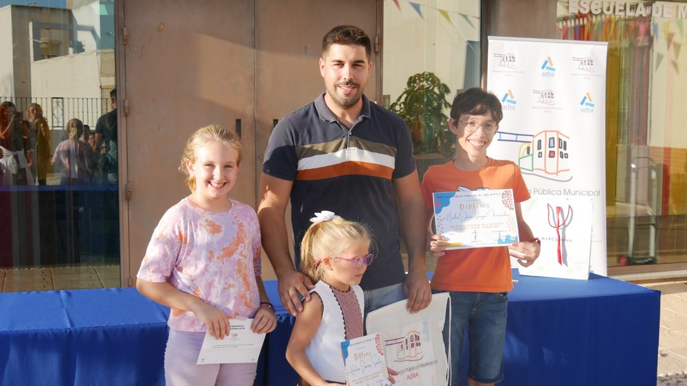 Entregados los premios al medio centenar de participantes del Taller de Lectura de verano de Adra