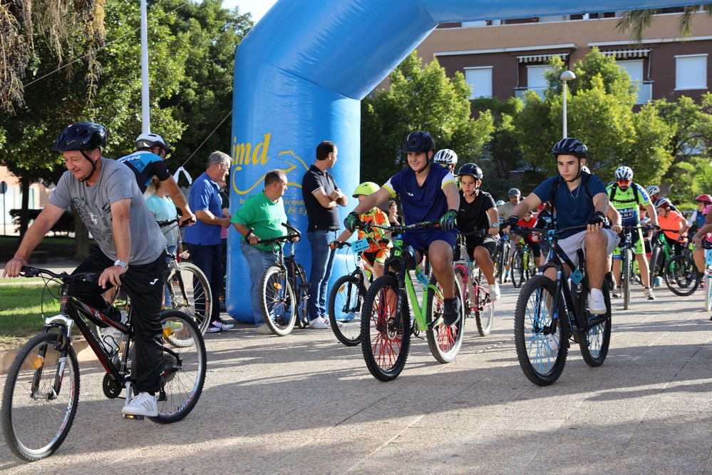 Santa María del Águila ‘pedalea’ para fomentar el deporte en familia