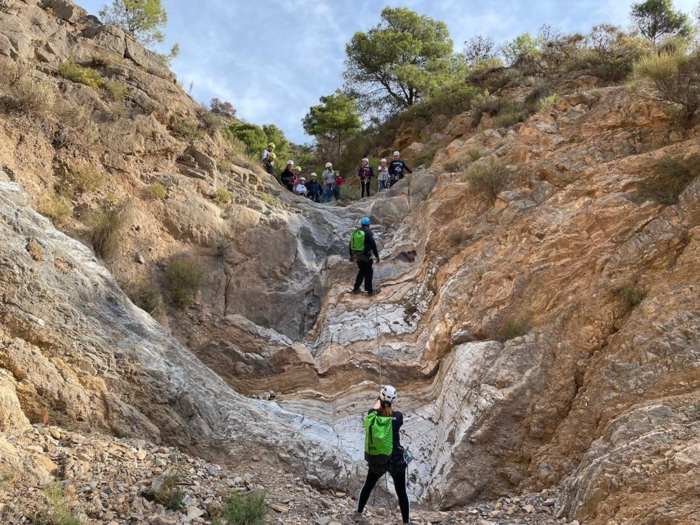 Berja alberga un curso de árbitro de descenso de barrancos