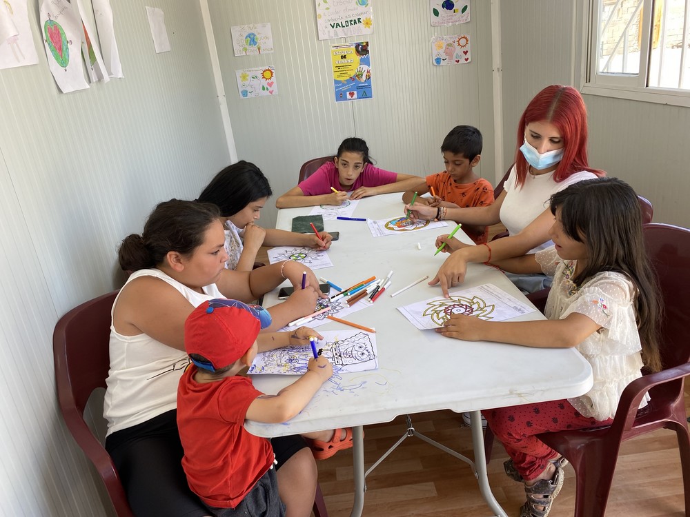 Comienzan las clases de refuerzo escolar en La Cimilla, La Lomilla y Cabañuelas Bajas