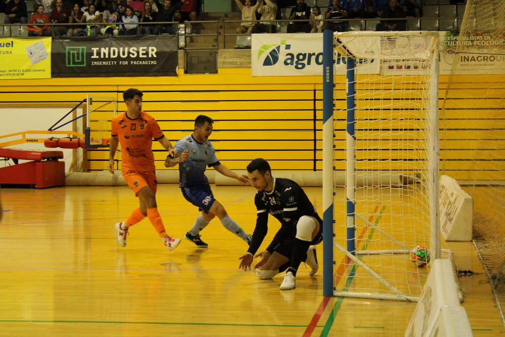 Inagroup El Ejido Futsal suma de tres ante Burela