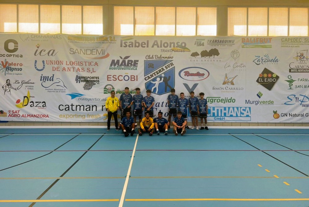 La primera salida del CBM Cantera Sur El Ejido juvenil, a la cancha de BM Maracena B