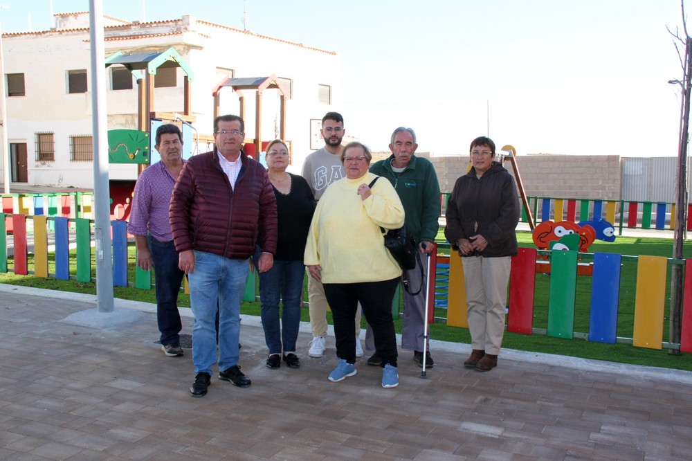 Alarcón pone en valor el parque infantil conseguido por el PSOE para Guardias Viejas