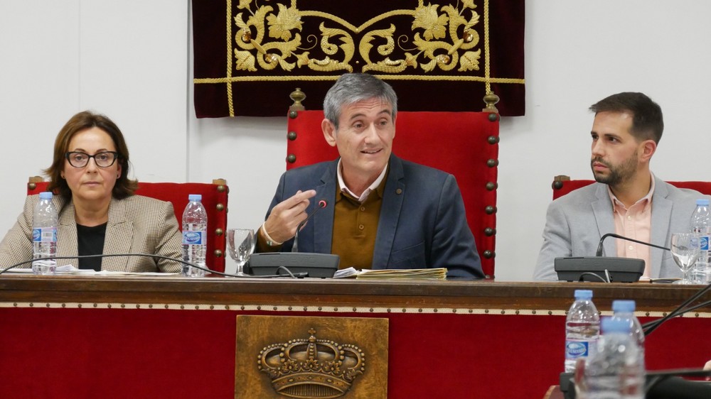 El Ayuntamiento otorga la Medalla de la Ciudad de Adra a la empresa local agraria CAMPOADRA