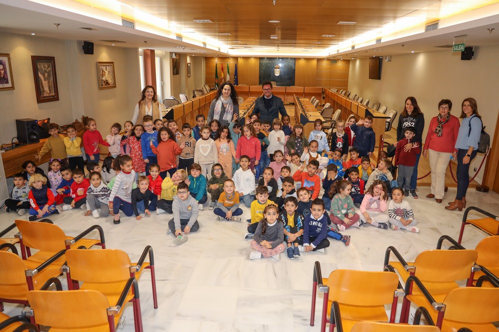 Alumnado de 5 años de la Escuela Infantil Gabriela Mistral protagoniza un Pleno infantil