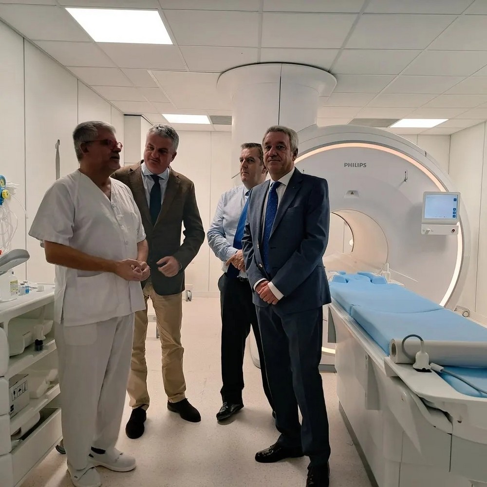 El Hospital Universitario Poniente incorpora dos nuevos equipos de resonancia magnética