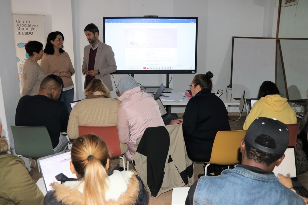 35 personas mejoran sus conocimientos para fomentar su empleabilidad en El Ejido