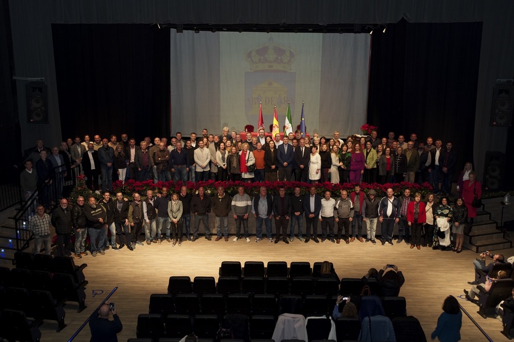 Toman posesión 110 empleados públicos del Ayuntamiento de Adra tras el proceso de consolidación