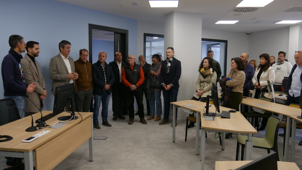 Manuel Cortés inaugura la nueva Sala TIC y Espacio Coworking
