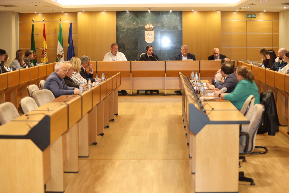 El Ayuntamiento de El Ejido achaca la subida de la tarifa de agua "al considerable aumento de los costes energéticos y la compra de agua desalada"