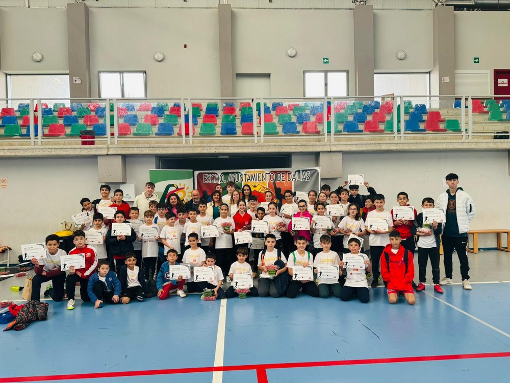 Un centenar de jóvenes finaliza la Escuela de Tecnificación de Fútbol Sala de Navidad en Dalías