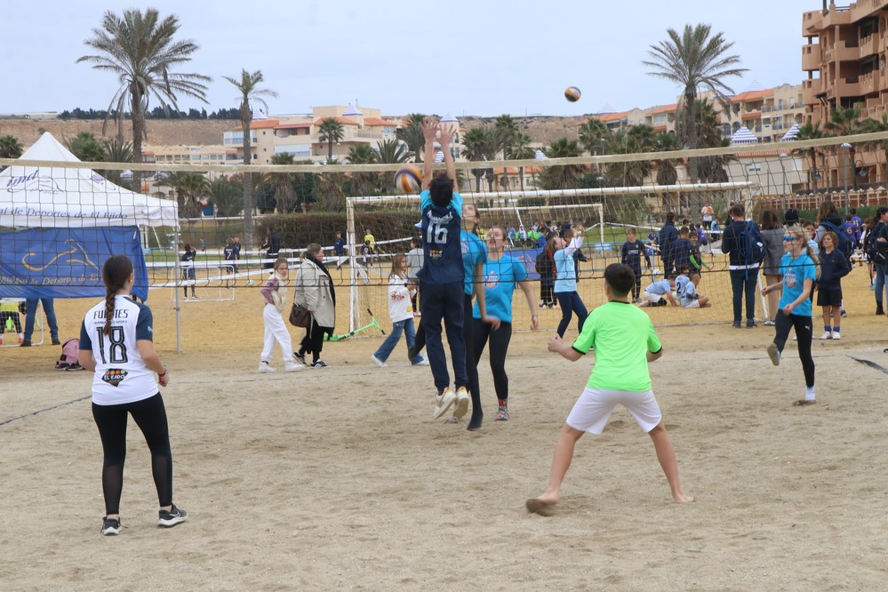 Torneo solidario de fútbol y voley playa en Almerimar a beneficio de Down El Ejido
