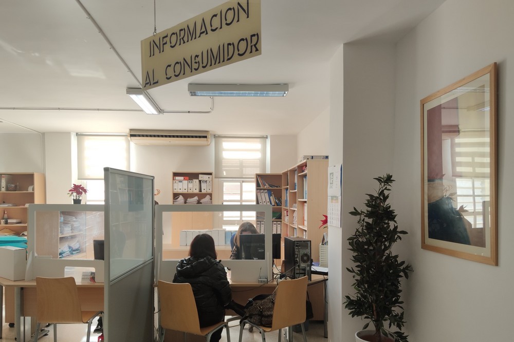 La Oficina del Consumidor de Adra atiende casi un millar de consultas en 2023
