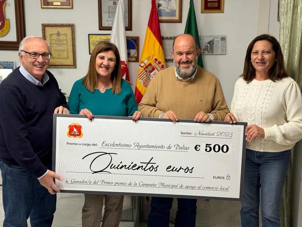 El sorteo del 'Gran Escaparate' de Dalías reparte 3 lotes de productos y servicios valorados en 2.500 euros