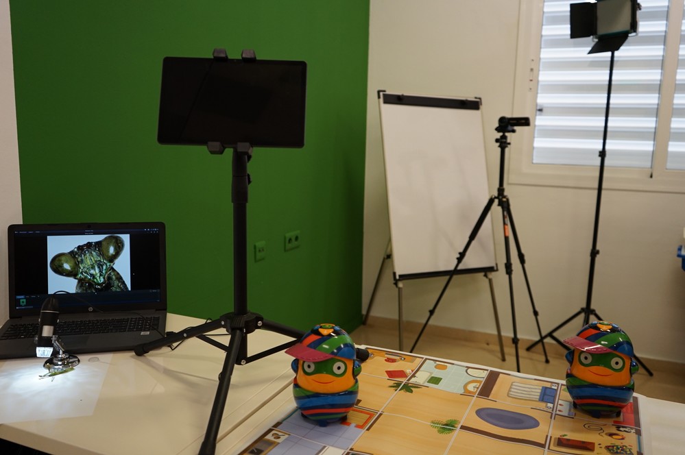 Vícar estrena el primer Aula del Futuro de la provincia