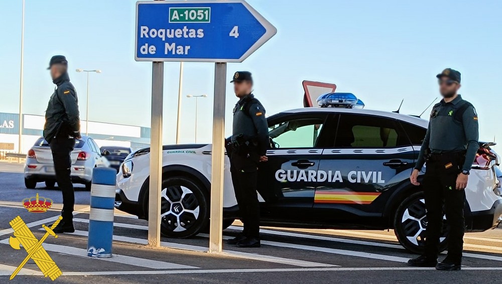 La Guardia Civil de Roquetas de Mar libera a un menor de 3 años retenido por su padre, que pretendía llevárselo de forma forzada contra la voluntad de su madre