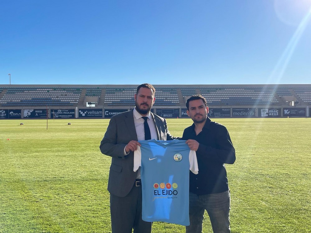 Cristian Pozo y Ricardo Ballestín comienzan su andadura en el Polideportivo El Ejido