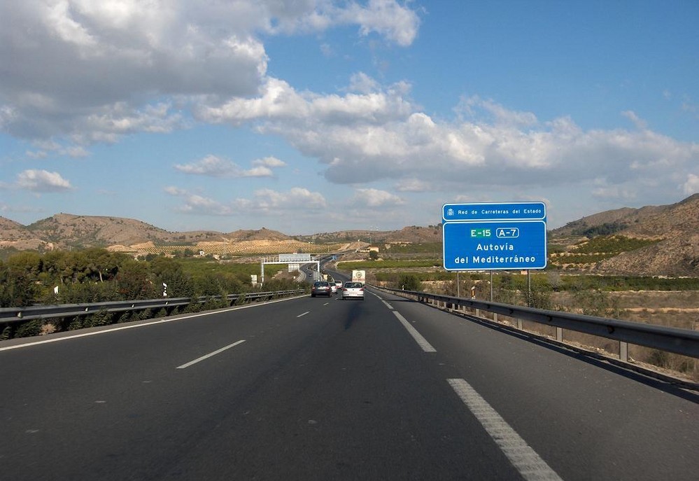 Mañana complicada en la A-7 con dos accidentes de tráfico que dejan tres heridos