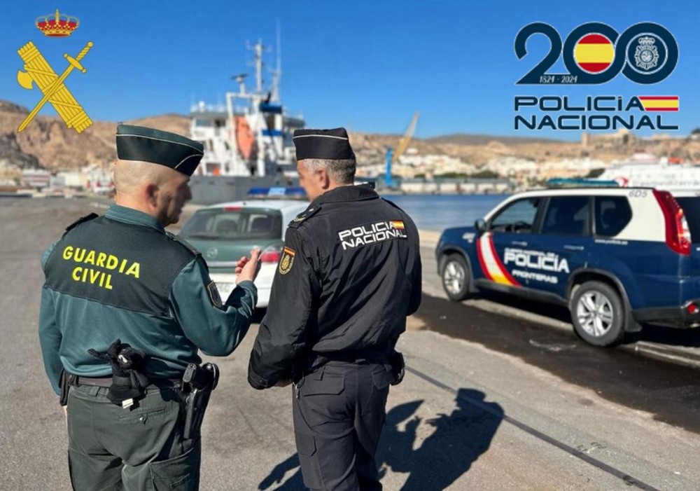 Cae una banda dedicada al tráfico de personas y al petaqueo por la costa almeriense