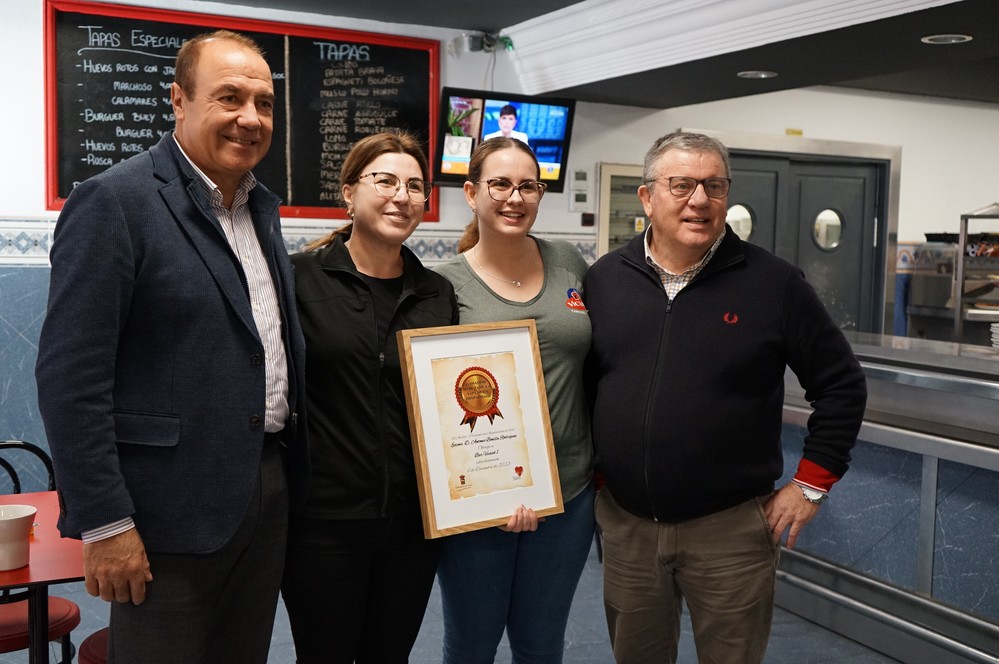 Bar Vicasol 1 gana con sus ‘Raviolis rellenos de langostino’ la III Ruta de la Tapa de la Hispanidad