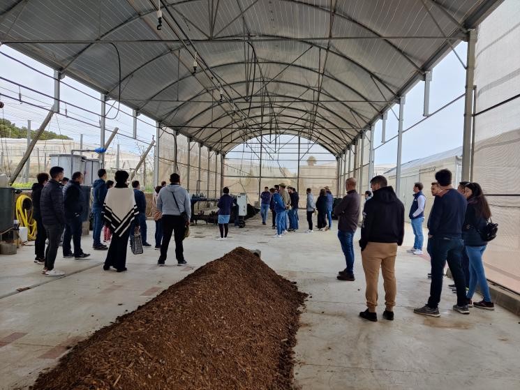 Una treintena de agricultores almerienses conocen el proyecto Recicland del Ifapa para la gestión de residuos hortícolas