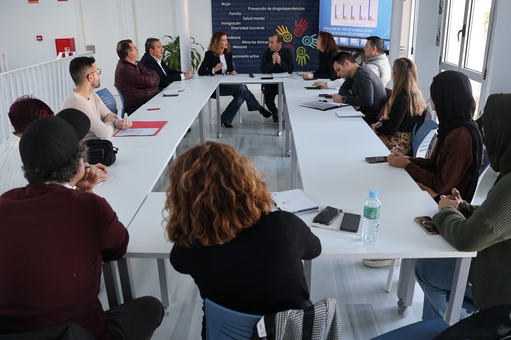 El Ayuntamiento de El Ejido celebra la mesa de trabajo de vivienda, servicios sociales y empleo