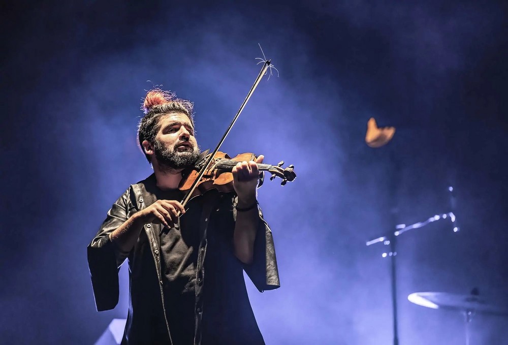 Strad ‘El violinista Rebelde’ presenta este sábado en Roquetas de Mar su espectáculo ‘Luces, cámara y acción’