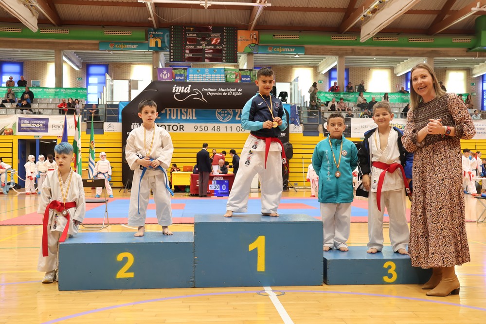 El Pabellón Municipal de El Ejido acoge el Trofeo de Invierno Kumite de kárate