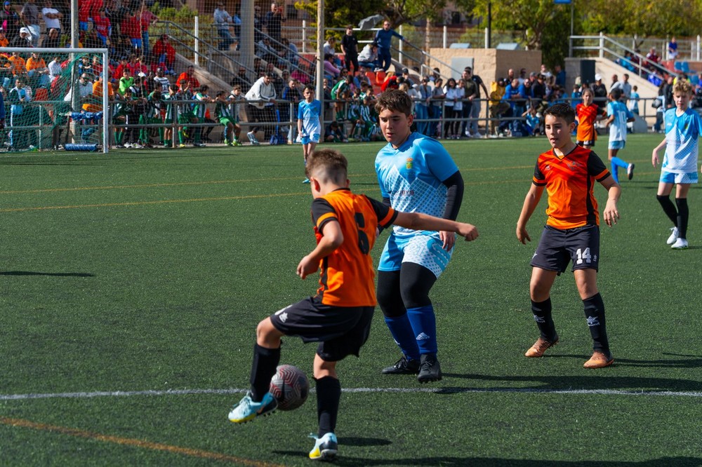 Más de 500 espectadores disfrutan del XXVIII Mundialito de las Escuelas Municipales de Fútbol en Roquetas de Mar