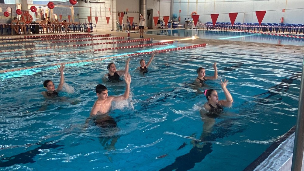 El Club de Natación Artística de Adra abre la segunda jornada del Circuito de Diputación de Natación